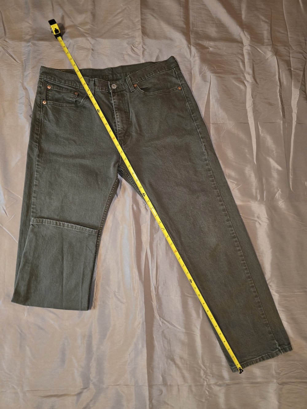 🌍 Rare Earth Tone Levi’s 505 Olive Drab Denim Straight Leg Jeans